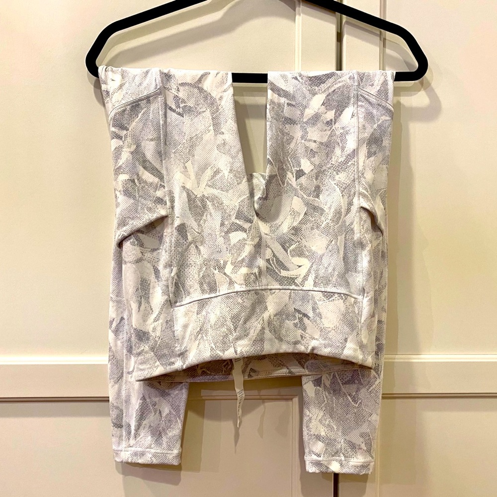 Lululemon Gray and White Pattern Pants